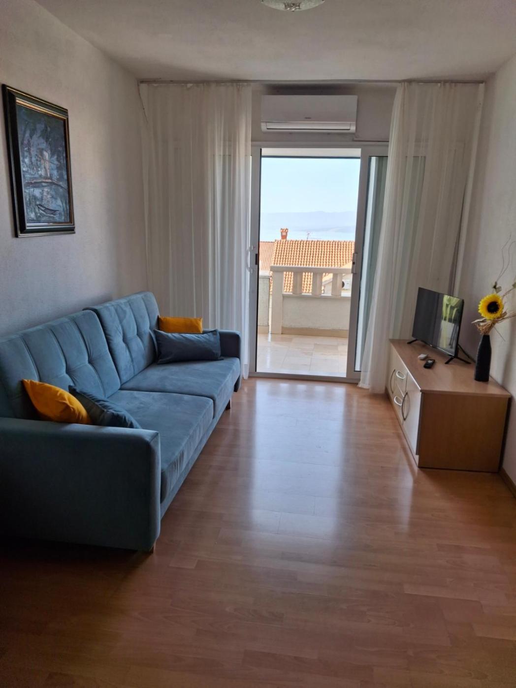 Apartment Irena Бол Екстер'єр фото